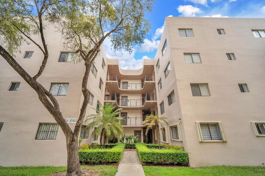 Building Photo - 8540 SW 133rd Avenue Rd