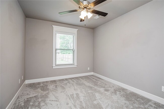 Building Photo - 870 Bob Glen Cir