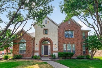 Building Photo - 8701 Mandevilla Dr