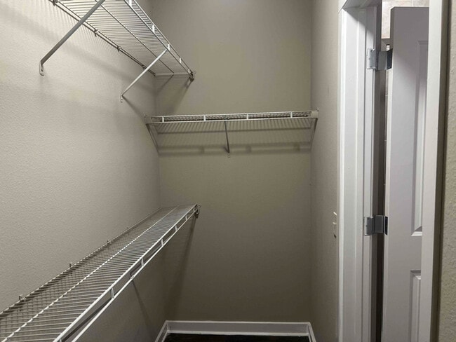 Building Photo - 3900 Vitruvian Way