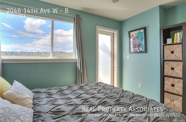 Building Photo - 2046 14th Ave W