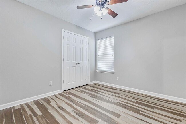 Building Photo - 18455 Sunrise Pines Dr