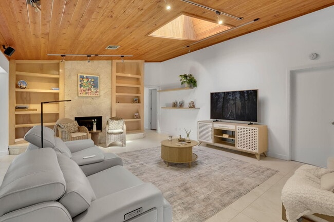 Building Photo - 2903 Banyan Blvd Cir NW