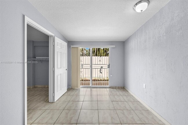 Building Photo - 2028 SW 103rd Ct