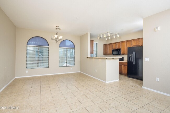 Building Photo - 240 W Juniper Ave
