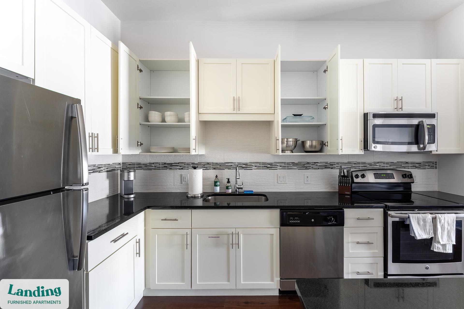 Building Photo - 480 N Orange Ave