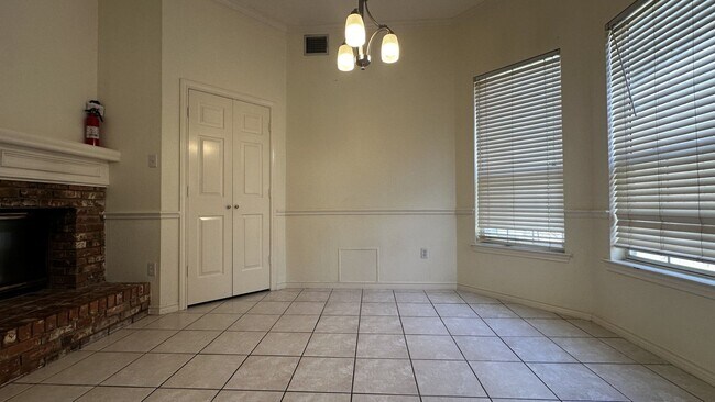 Building Photo - 18532 Bay Pines Ln