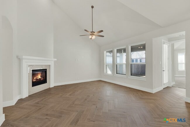 Building Photo - 1031 Lime Gruene