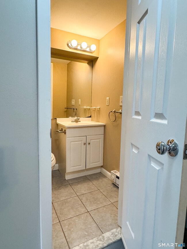 Building Photo - 251 Main St