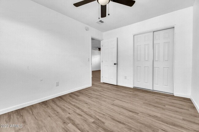 Building Photo - 1505 W McKinley St