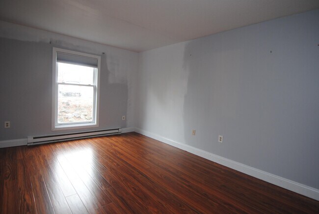 Building Photo - 108 Eastern Ave