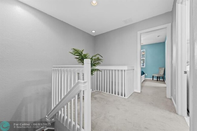 Building Photo - 580 Pacific Grove Dr