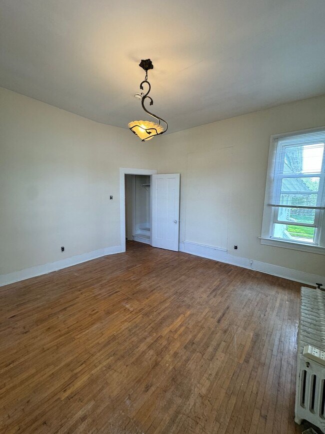 Building Photo - 223 Harrison St.