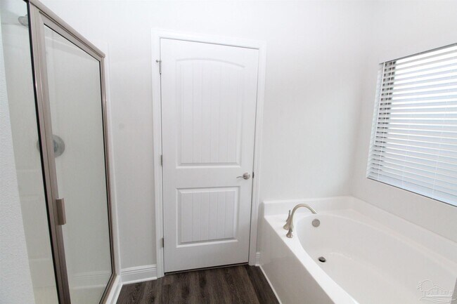 Building Photo - 3865 Sandspur Ln