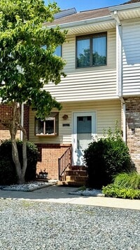 Building Photo - 7227 Oak Ridge Pl