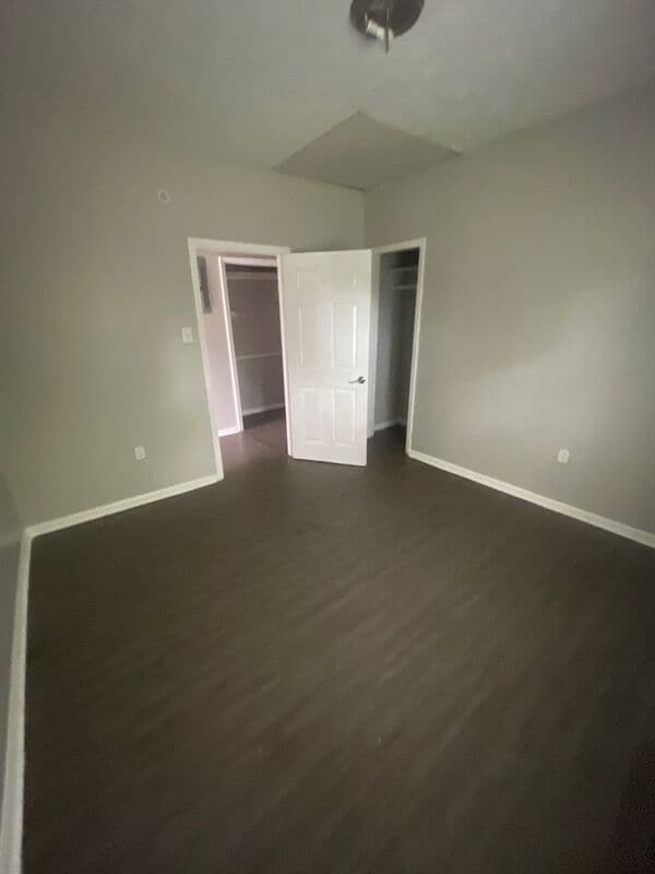 Building Photo - 137 Sivley Ave