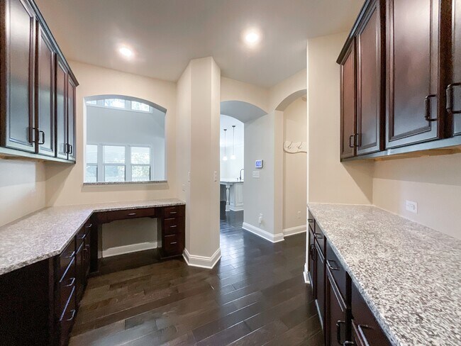Building Photo - 214 Smithfield Dr