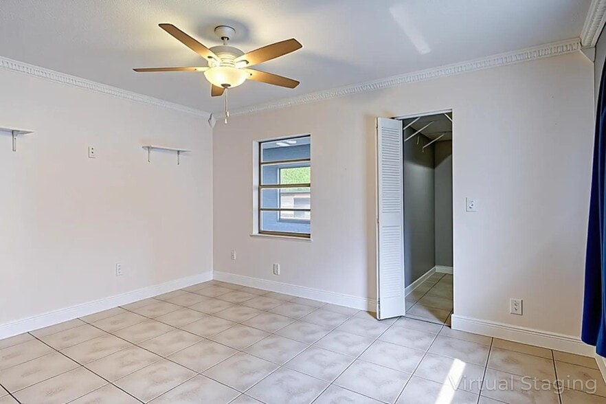 Building Photo - 3929 Kenas St