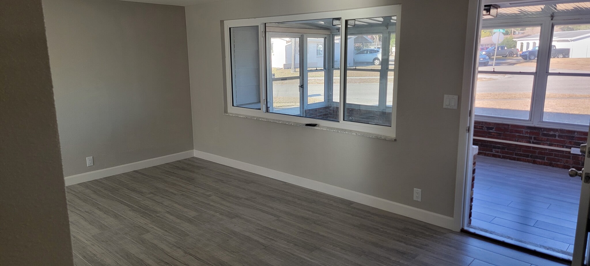 Building Photo - 5214 Forest Hills Dr