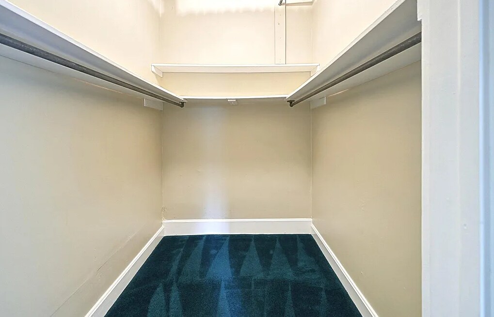 Building Photo - 2379 Table Rock Rd