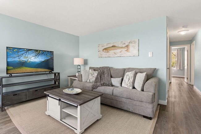 Primary Photo - 911 Ocean Blvd