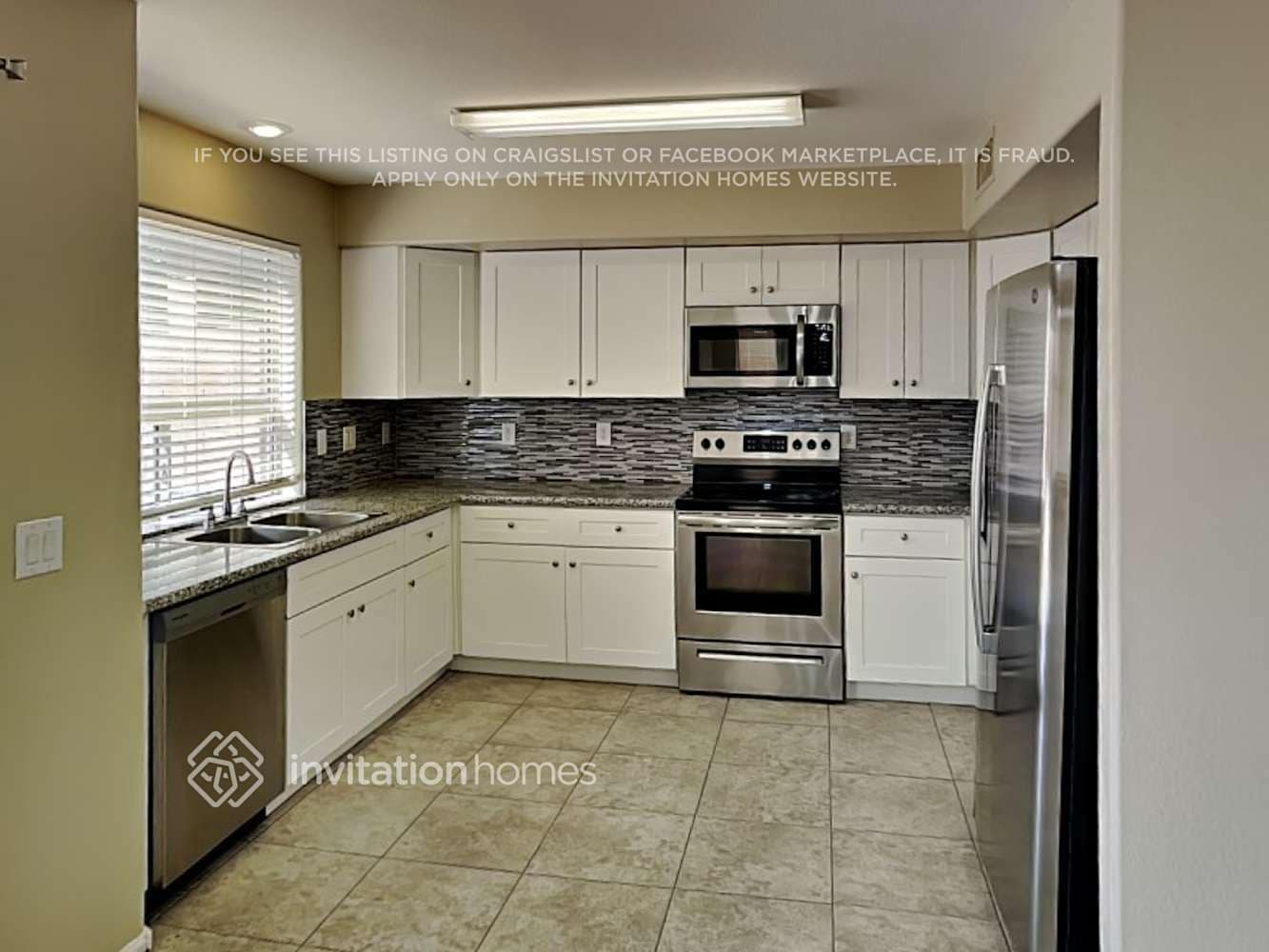 Building Photo - 785 E Beargrass Pl