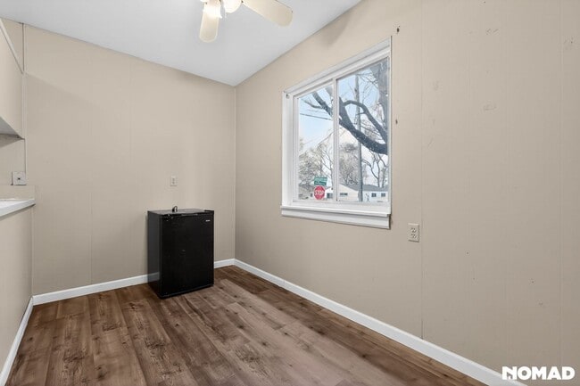 Building Photo - 529 Emerson Ave