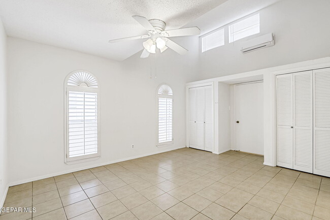 Building Photo - 1742 Pico Alto Dr