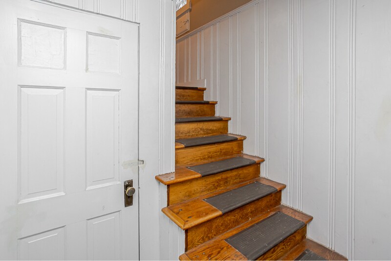 Building Photo - 2146 Wyndhurst Rd