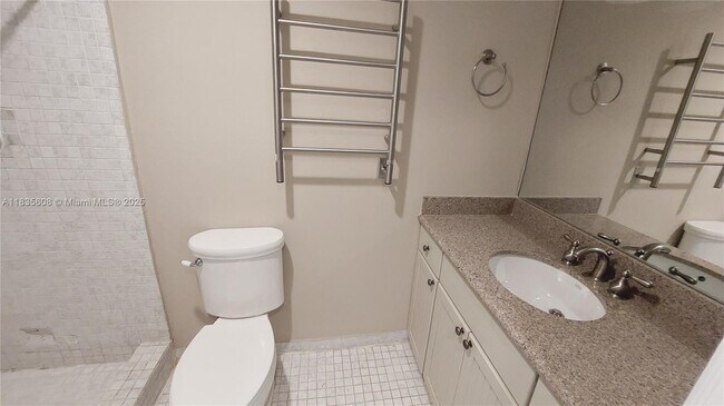 Building Photo - 350 Poinciana Island Dr
