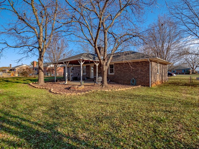 Building Photo - Available end of January.