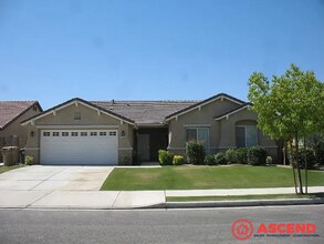 Building Photo - Stunning 4 Bedroom Off Snow Rd and Jewetta...