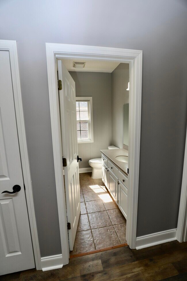 Building Photo - 1855 Beachforest Way