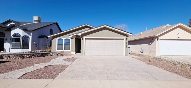 Building Photo - Adorable 3 bedroom, 2 bath apartment in East El Paso!