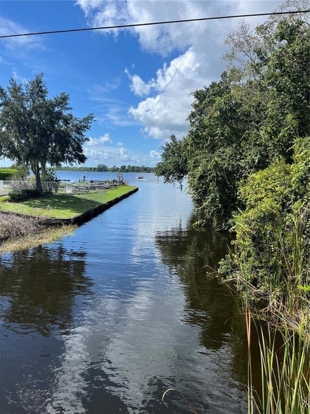 Building Photo - 3065 Lake June Blvd