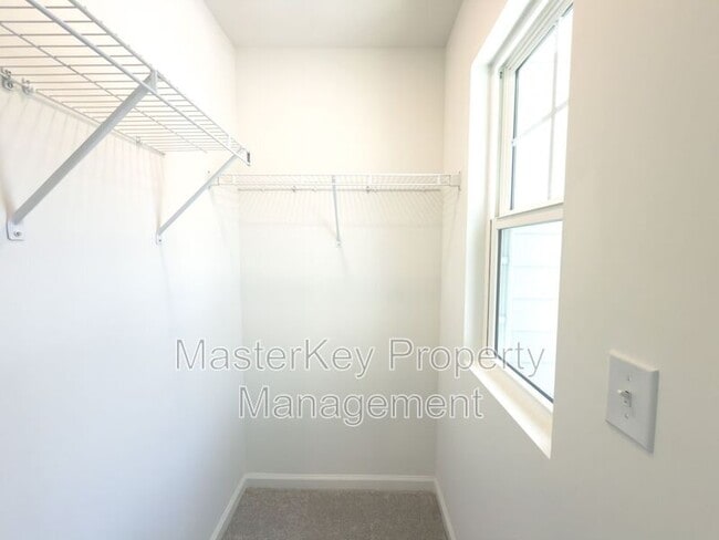 Building Photo - 673 Mirkwood Ave