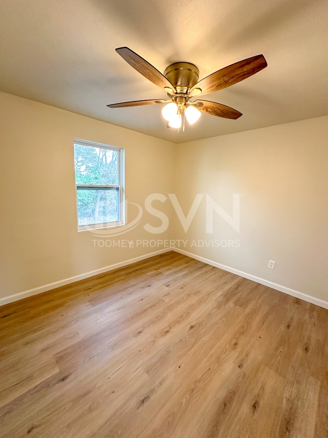 Building Photo - 1033 Adair Ave