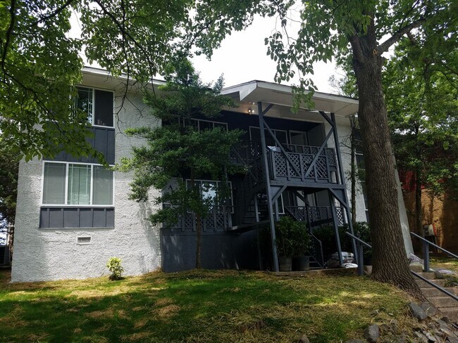 Building Photo - 1401 Ascent Trail NW