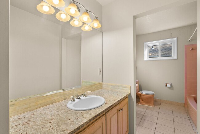 Building Photo - 4 Bedroom 3.5 Bathroom - Van Ness/Tenleytown Semi Detached Home - Attached 1 Car Garage