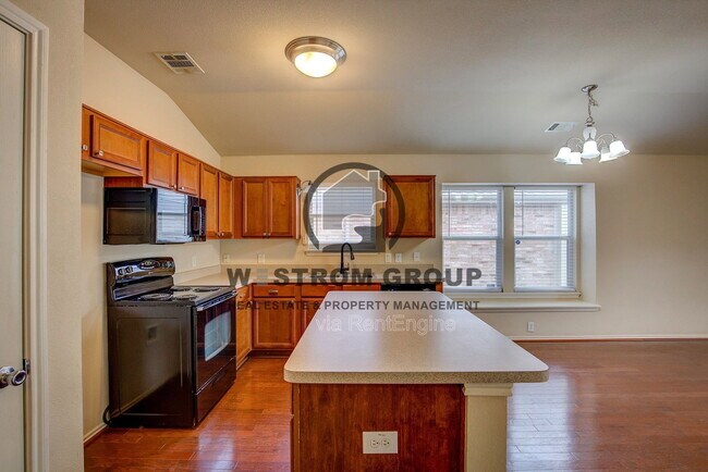 Building Photo - 8821 Highland Orchard Dr