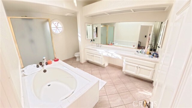 Building Photo - 415 E Bougainvillea Ln