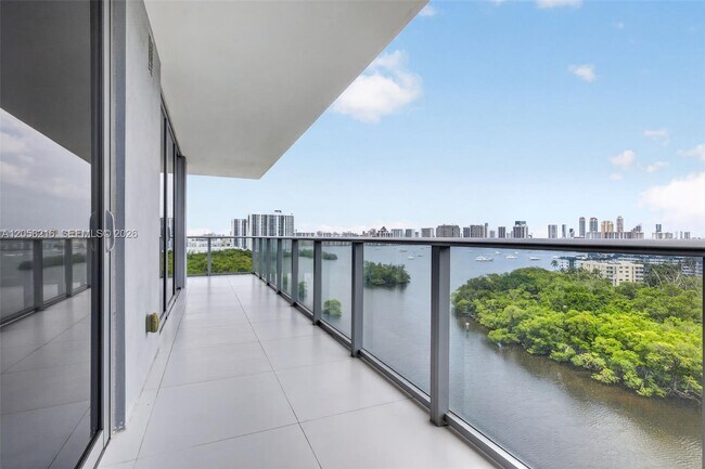 Building Photo - 16385 Biscayne Blvd