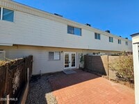 Building Photo - 731 E Vaughn Dr