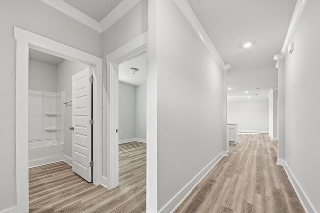 Building Photo - 1085 Hayward Lp