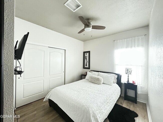 Building Photo - 3108 Rustic River Pl