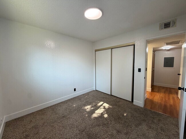 Building Photo - Fully Renovated 2-Bedroom Home with Spacious Backyard – Move-In Ready in Sacramento