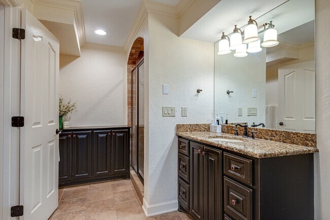 Building Photo - 5101 Heathrow Blvd