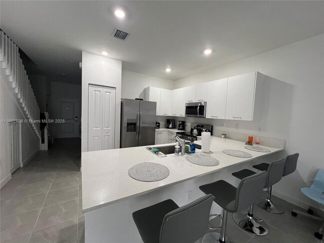 Building Photo - 12142 NW 24th Ct