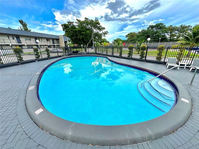 Building Photo - 8000 Fairview Dr