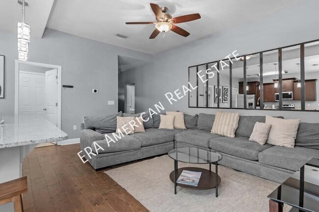 Building Photo - 2269 Tom St